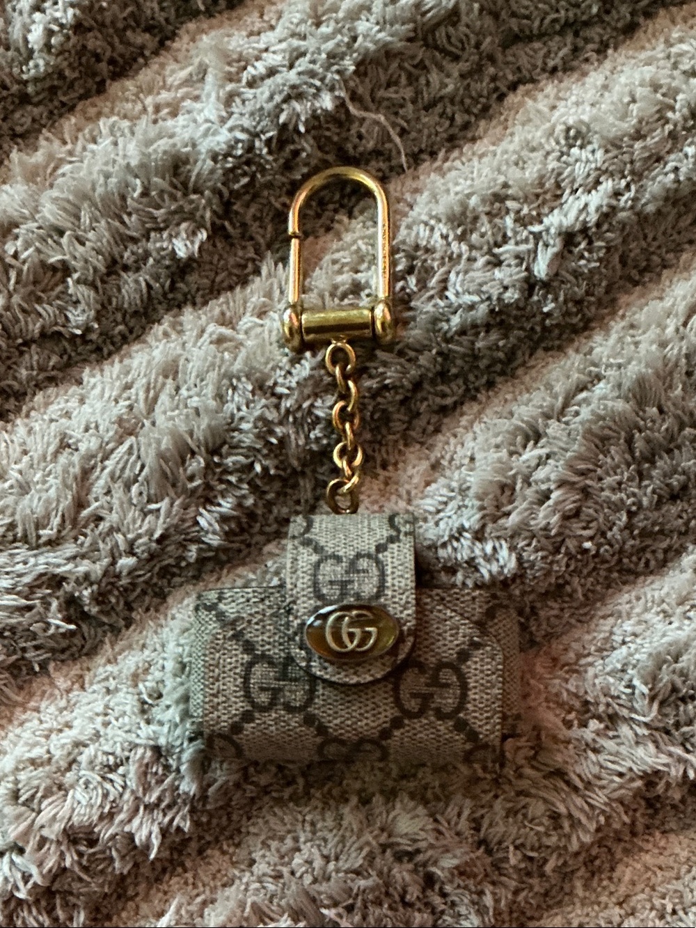 Gucci Brown GG Monogram Key & Card Holder with Gold Hardware